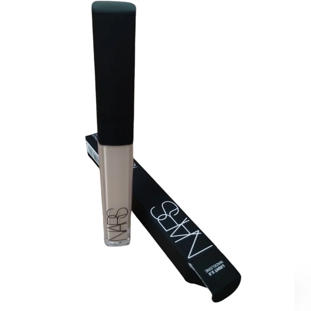 NARS Cosmetics RADIANT‎ CREAMY CONCEALER Light 2.3 Madeleine New
